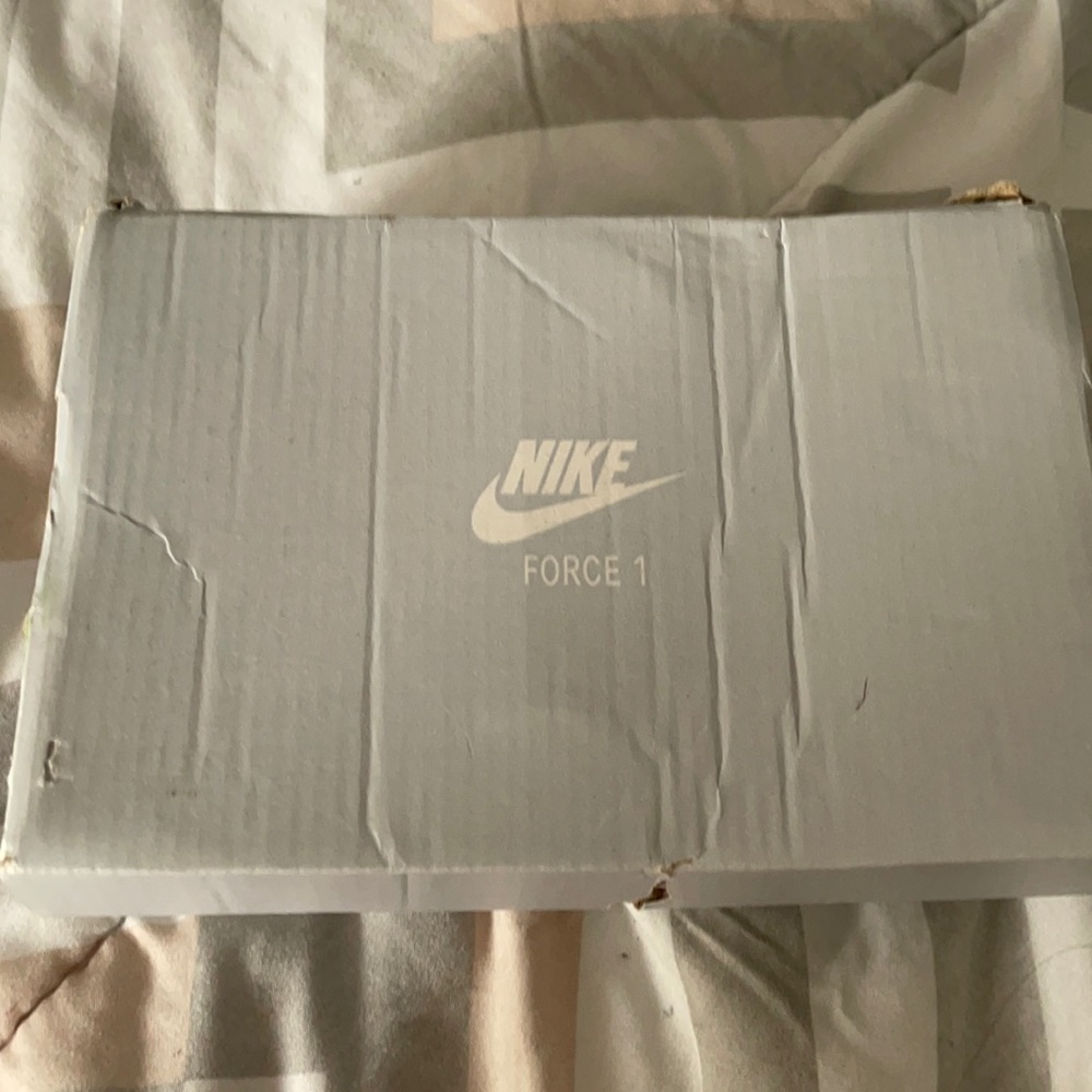 Never used all black air force 1 for 4c!